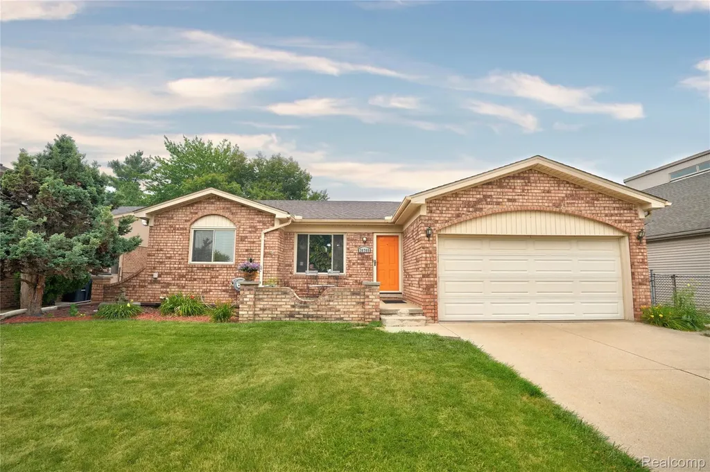 36765 Melbourne Drive Sterling Heights City MI 48312