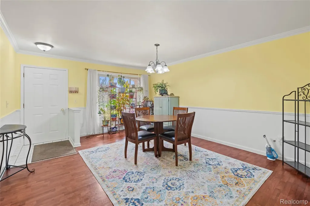 36765 Melbourne Drive Sterling Heights City MI 48312