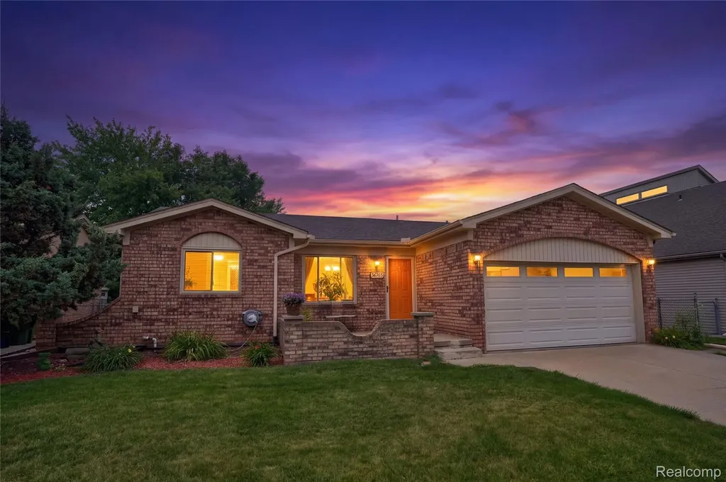 36765 Melbourne Drive Sterling Heights City MI 48312