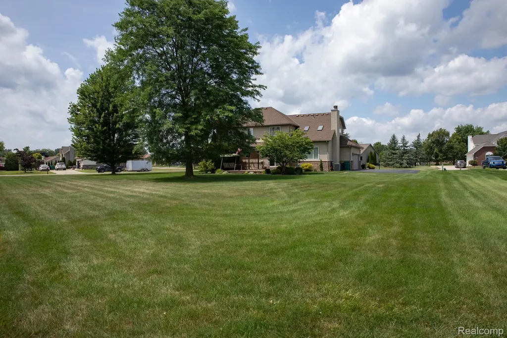 25663 Pond View Drive Huron Charter Township MI 48164