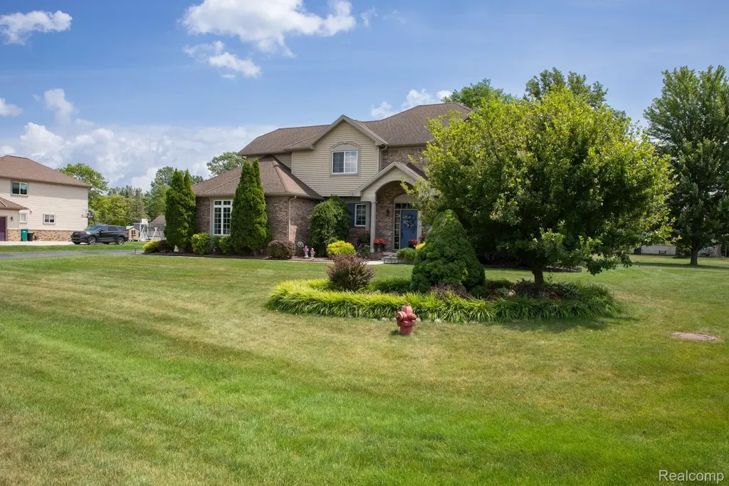 25663 Pond View Drive Huron Charter Township MI 48164