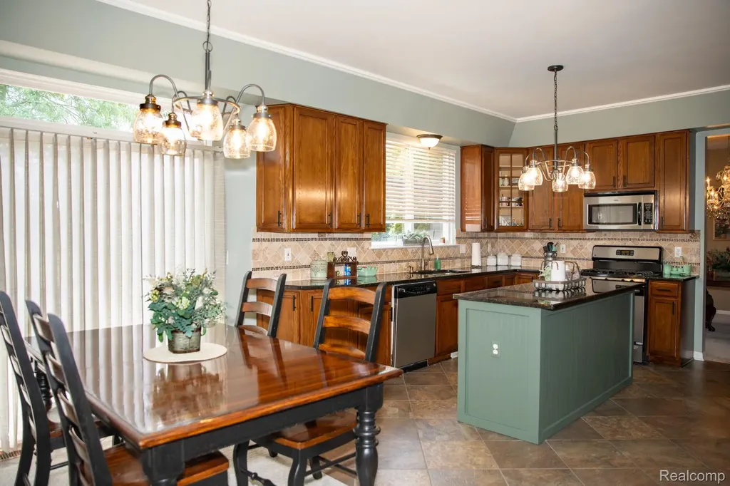 25663 Pond View Drive Huron Charter Township MI 48164