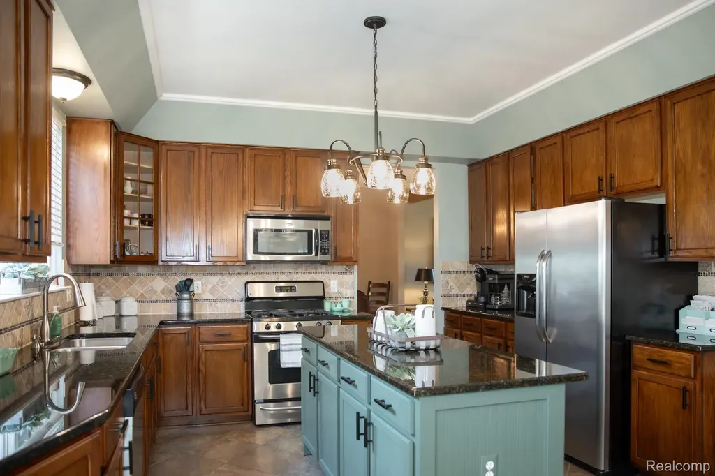 25663 Pond View Drive Huron Charter Township MI 48164