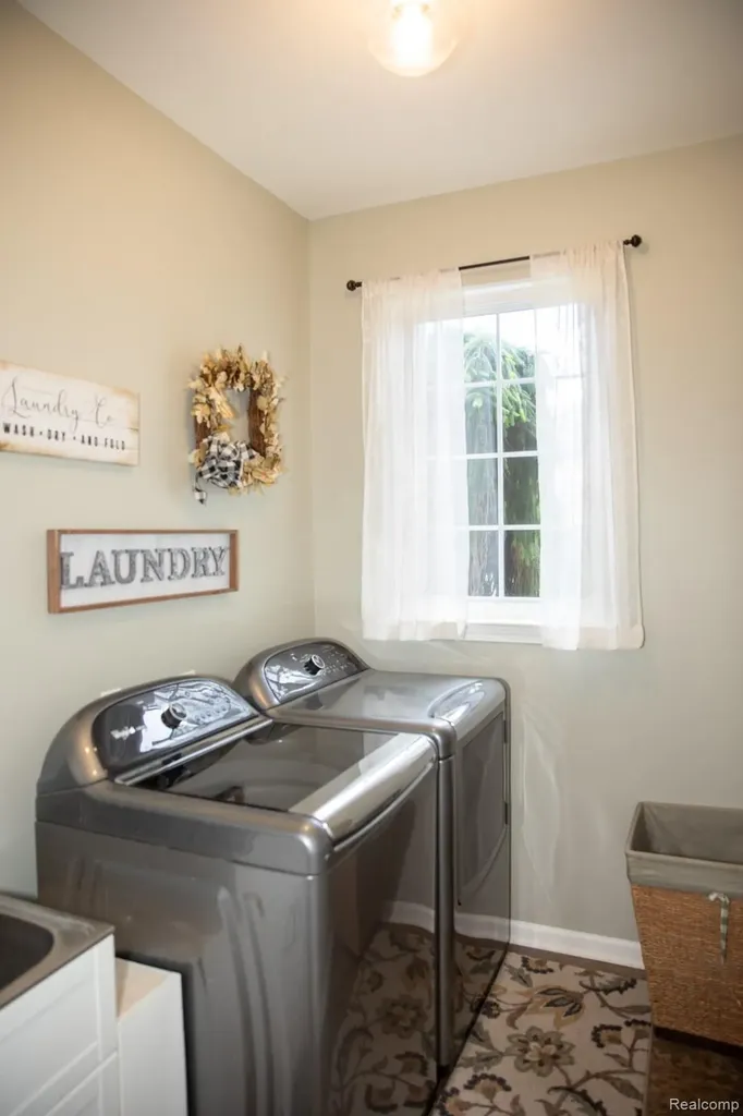 25663 Pond View Drive Huron Charter Township MI 48164