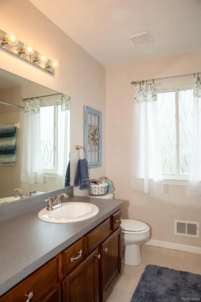 25663 Pond View Drive Huron Charter Township MI 48164