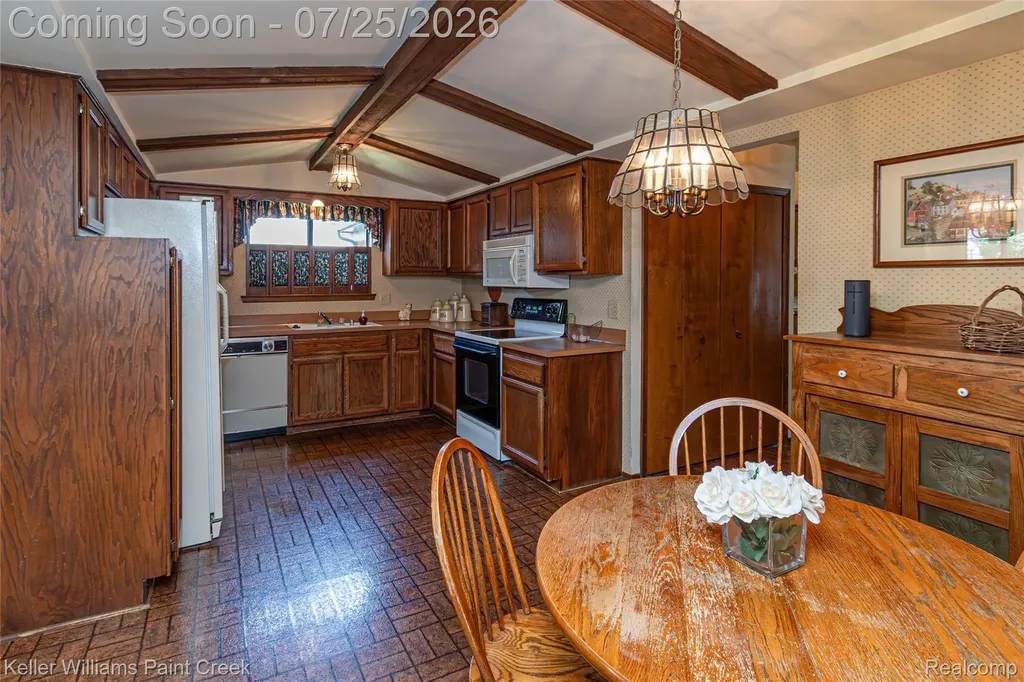 44333 Pentwater Drive Clinton Charter Township MI 48038