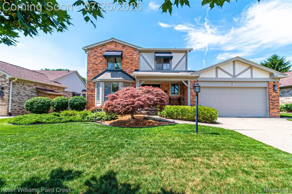 44333 Pentwater Drive Clinton Charter Township MI 48038