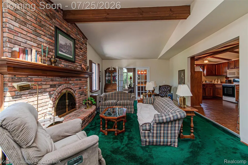 44333 Pentwater Drive Clinton Charter Township MI 48038