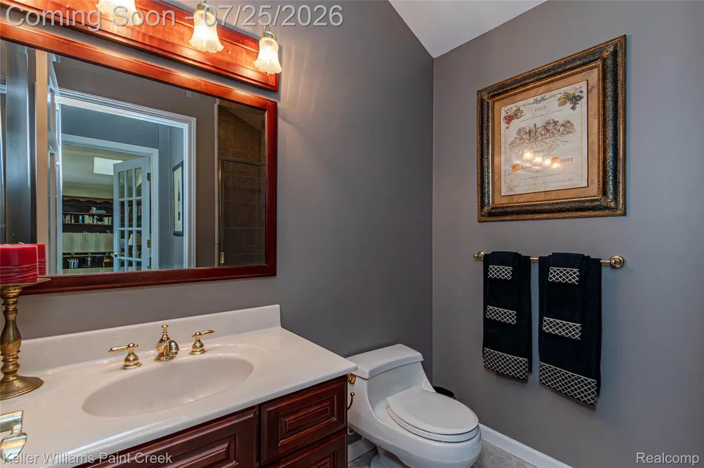44333 Pentwater Drive Clinton Charter Township MI 48038