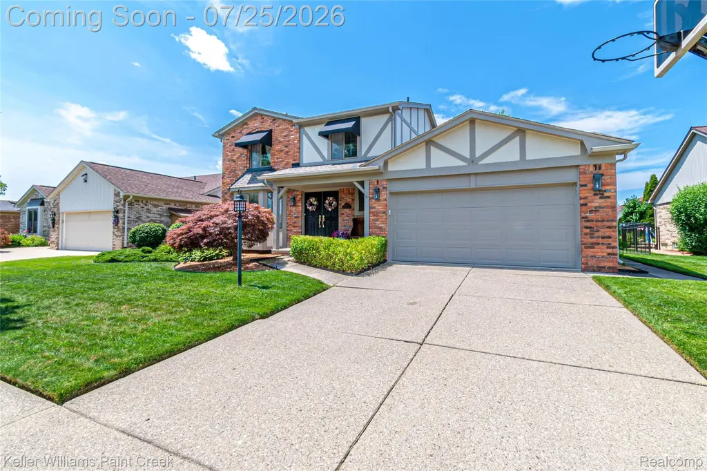 44333 Pentwater Drive Clinton Charter Township MI 48038