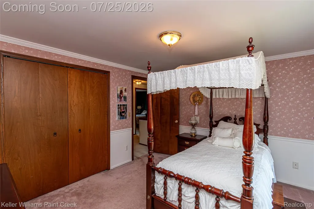 44333 Pentwater Drive Clinton Charter Township MI 48038