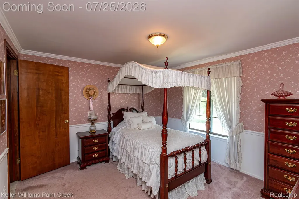 44333 Pentwater Drive Clinton Charter Township MI 48038