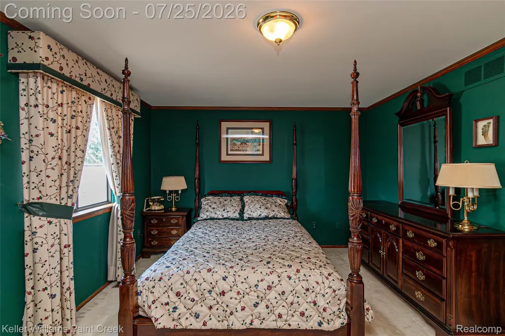 44333 Pentwater Drive Clinton Charter Township MI 48038