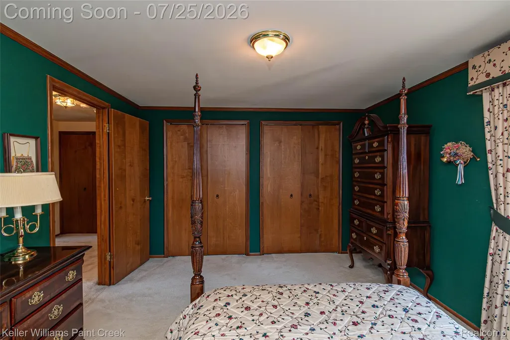 44333 Pentwater Drive Clinton Charter Township MI 48038