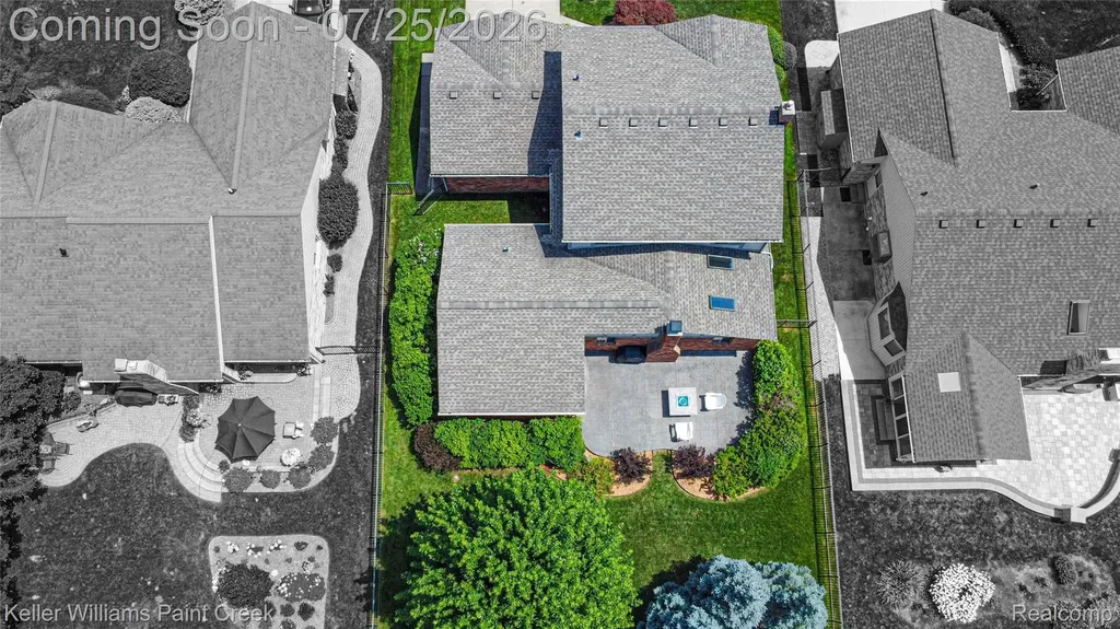 44333 Pentwater Drive Clinton Charter Township MI 48038