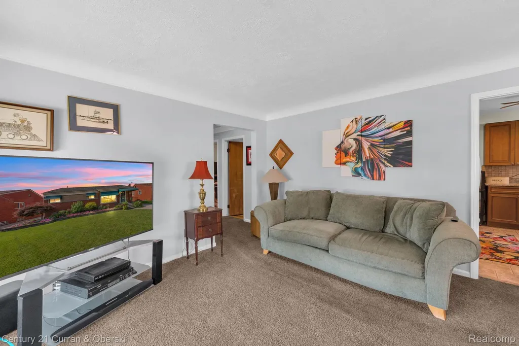 17543 Brody Avenue Allen Park City MI 48101