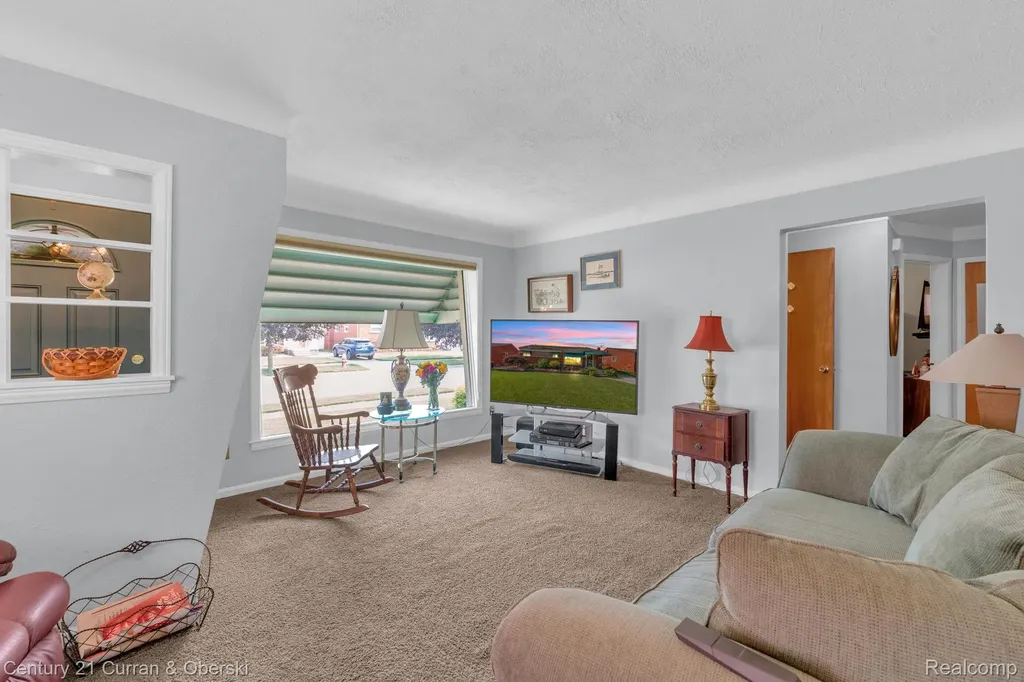 17543 Brody Avenue Allen Park City MI 48101