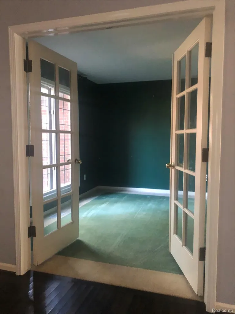 40745 N Northville Trail Northville City MI 48168