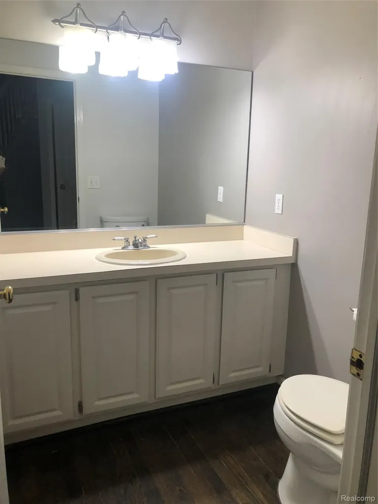 40745 N Northville Trail Northville City MI 48168