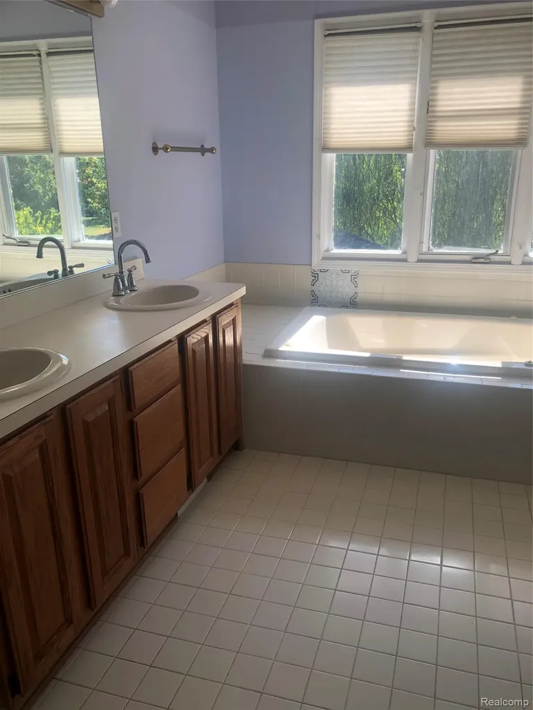 40745 N Northville Trail Northville City MI 48168