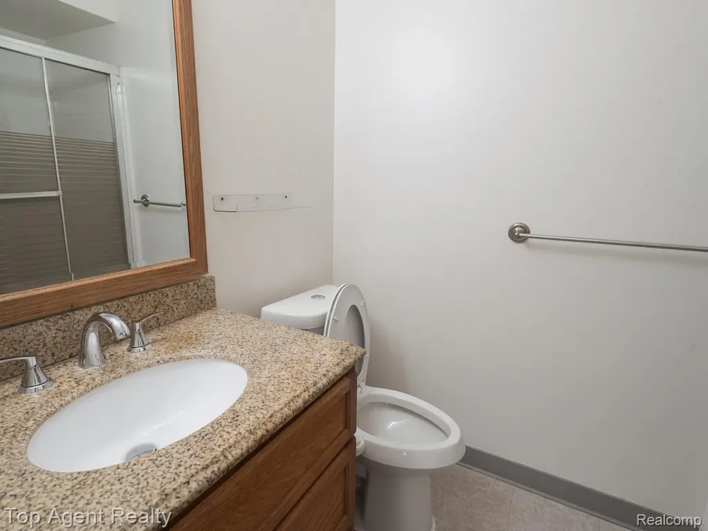 14211 Ivanhoe Drive Sterling Heights City MI 48312