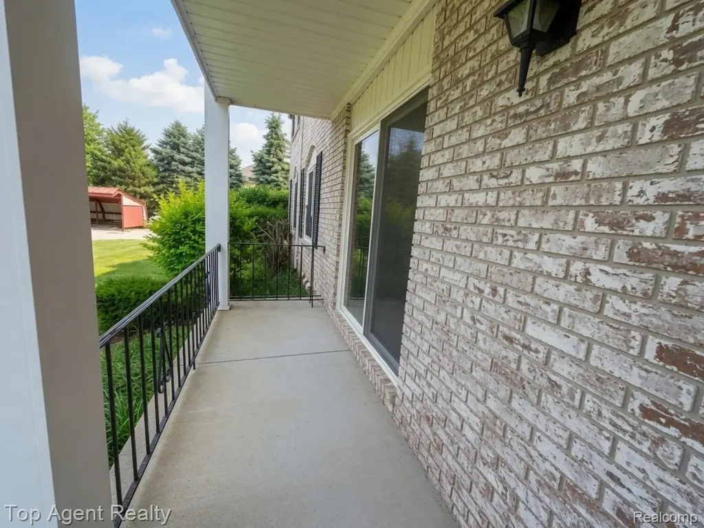 14211 Ivanhoe Drive Sterling Heights City MI 48312