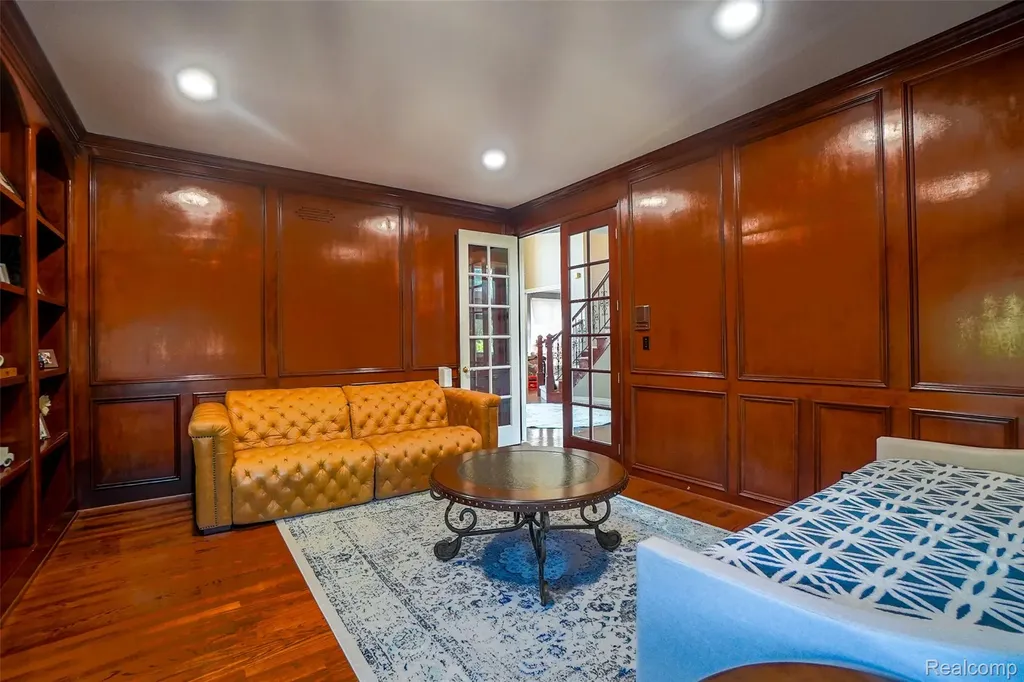 54182 Queensborough Drive Shelby Charter Township MI 48315