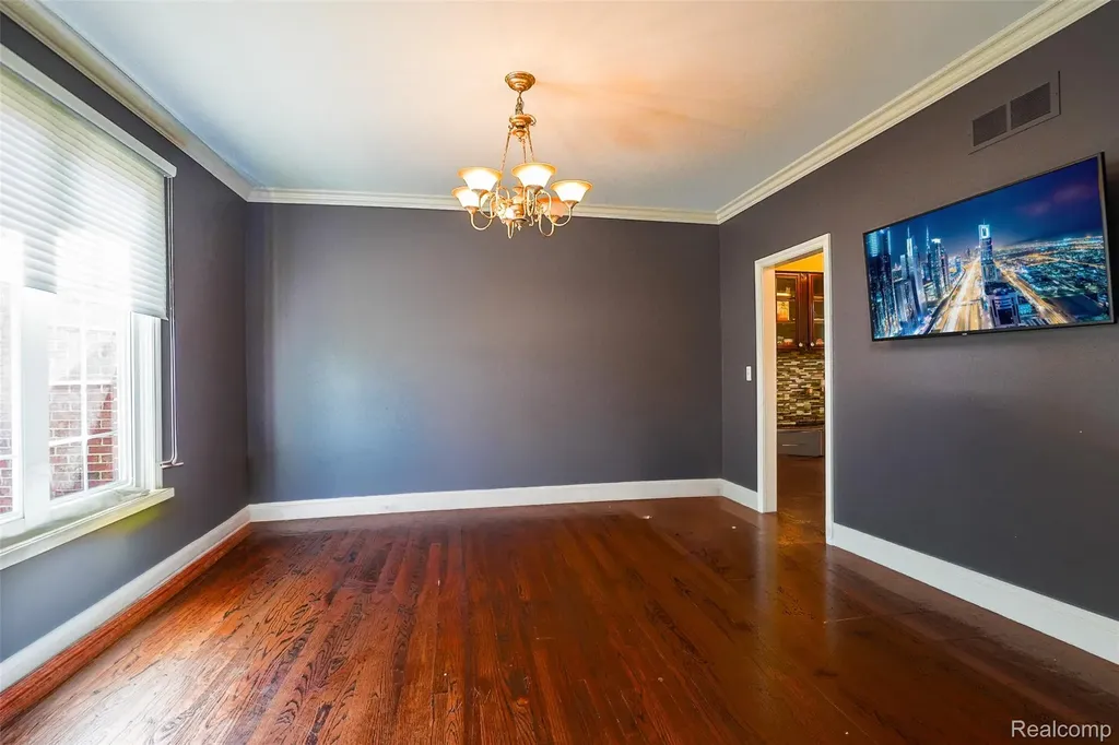 54182 Queensborough Drive Shelby Charter Township MI 48315