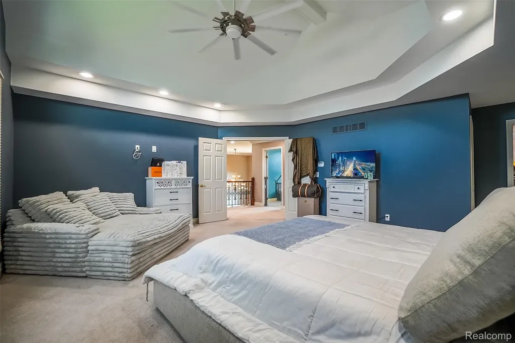 54182 Queensborough Drive Shelby Charter Township MI 48315