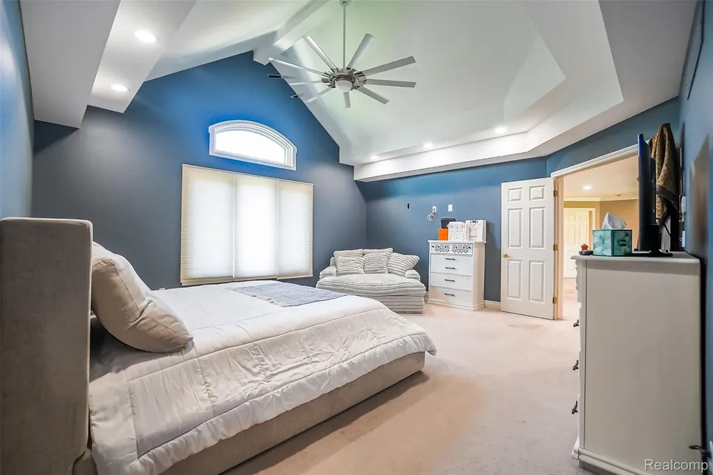 54182 Queensborough Drive Shelby Charter Township MI 48315
