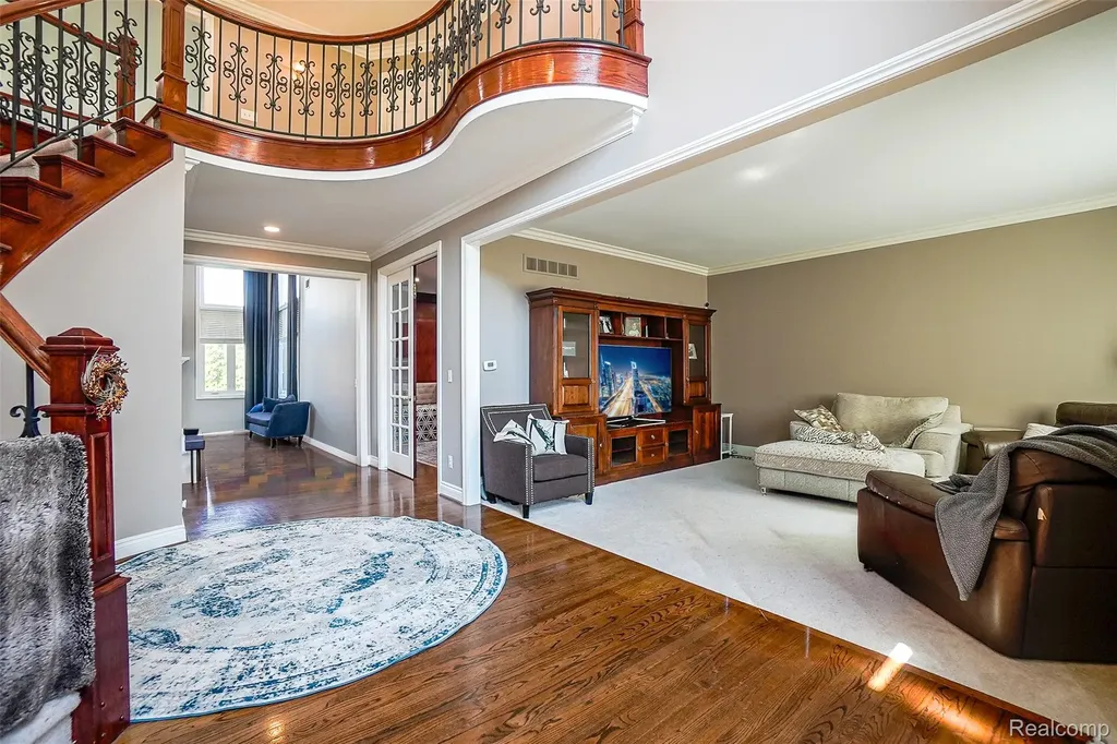 54182 Queensborough Drive Shelby Charter Township MI 48315