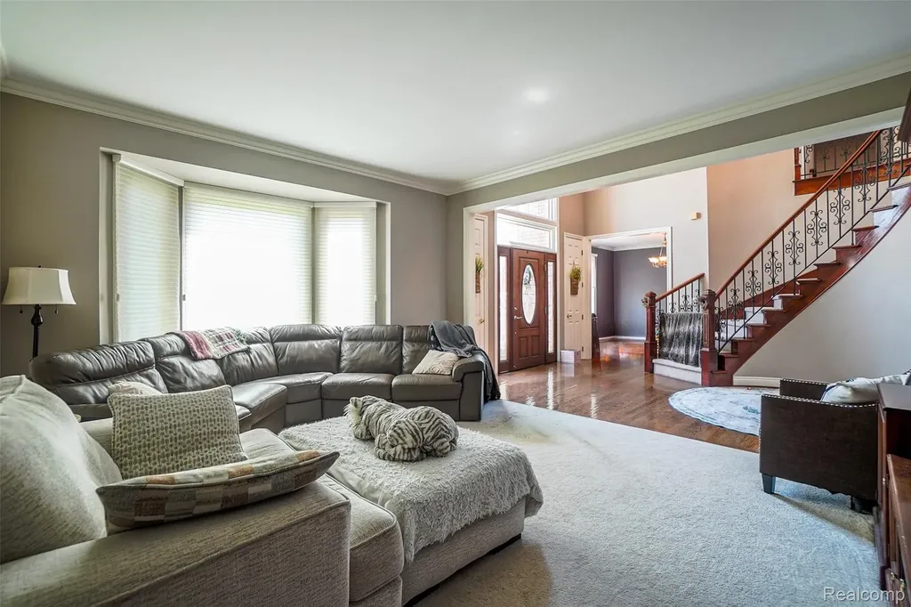 54182 Queensborough Drive Shelby Charter Township MI 48315