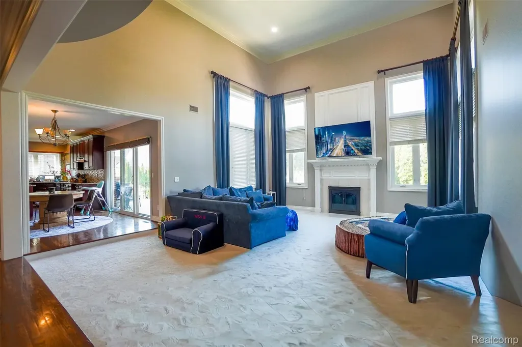 54182 Queensborough Drive Shelby Charter Township MI 48315