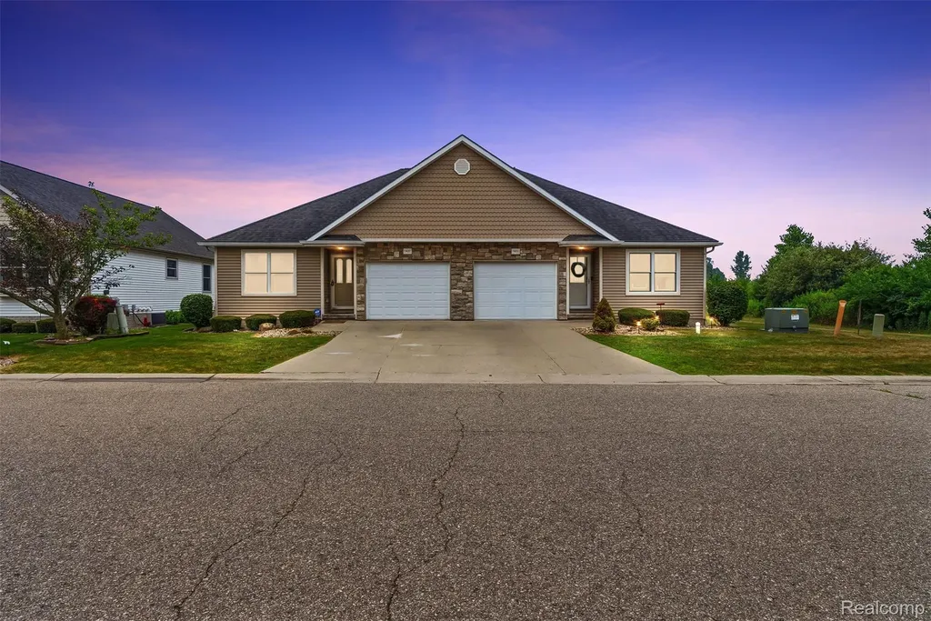 7027 Stratford Lane Flushing Charter Township MI 48433