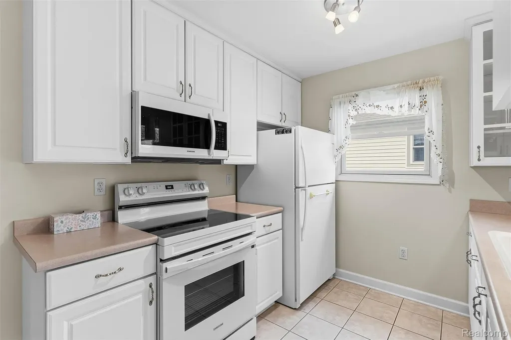 7027 Stratford Lane Flushing Charter Township MI 48433