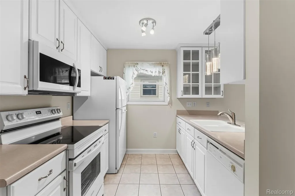 7027 Stratford Lane Flushing Charter Township MI 48433