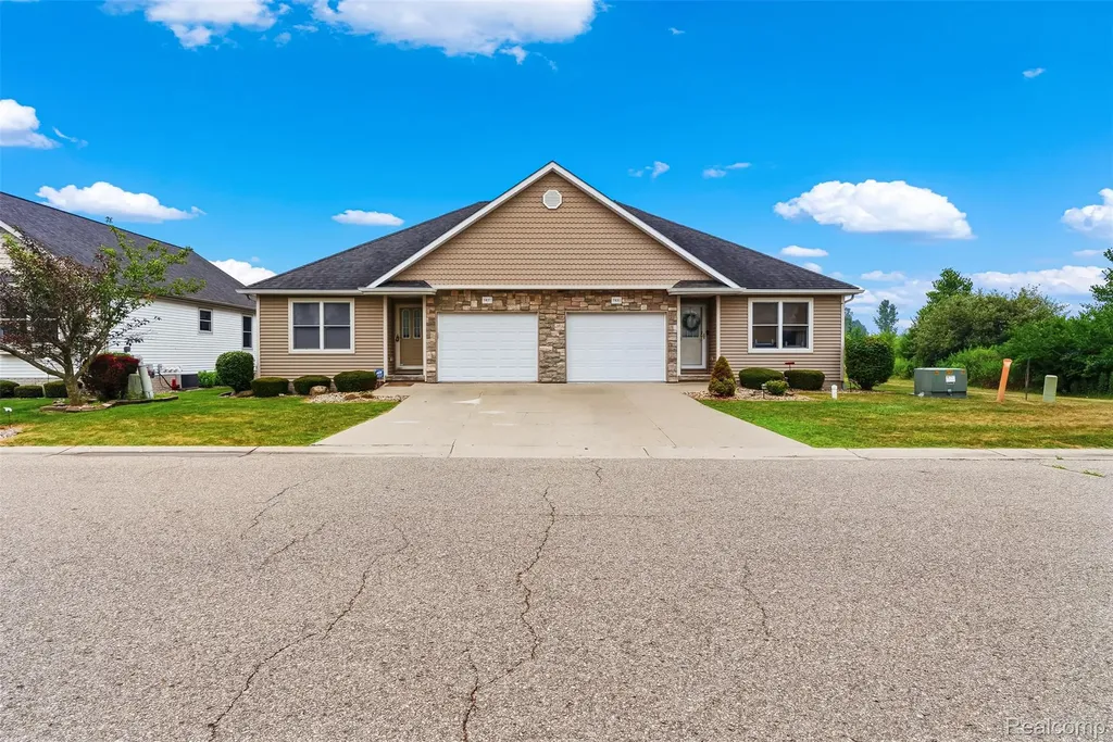 7027 Stratford Lane Flushing Charter Township MI 48433