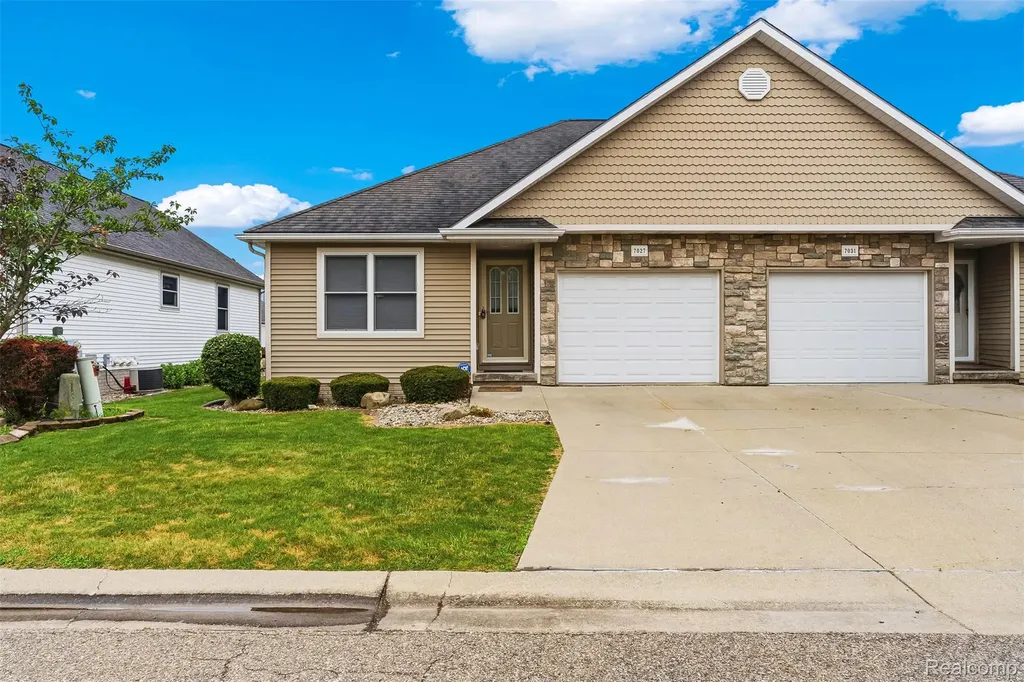 7027 Stratford Lane Flushing Charter Township MI 48433