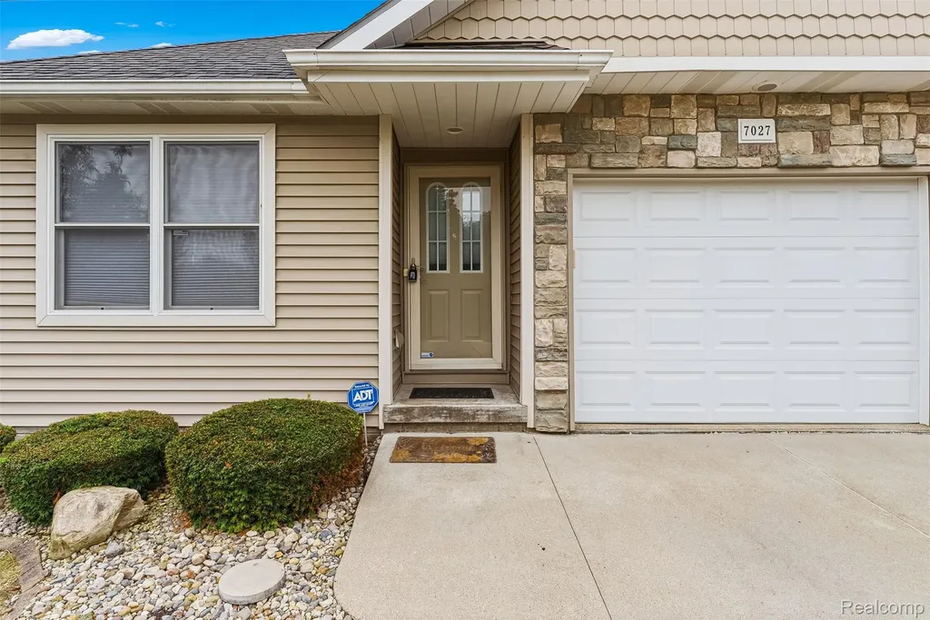 7027 Stratford Lane Flushing Charter Township MI 48433