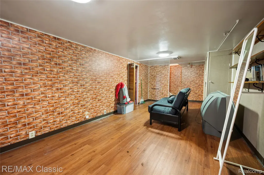 28411 Eldorado Place Lathrup Village City MI 48076