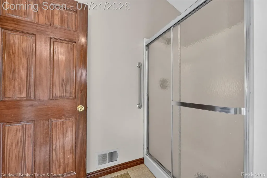 8175 Farley Road Putnam Township MI 48169