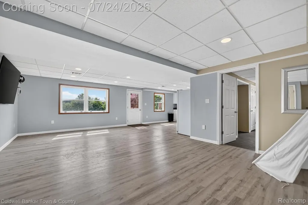 8175 Farley Road Putnam Township MI 48169