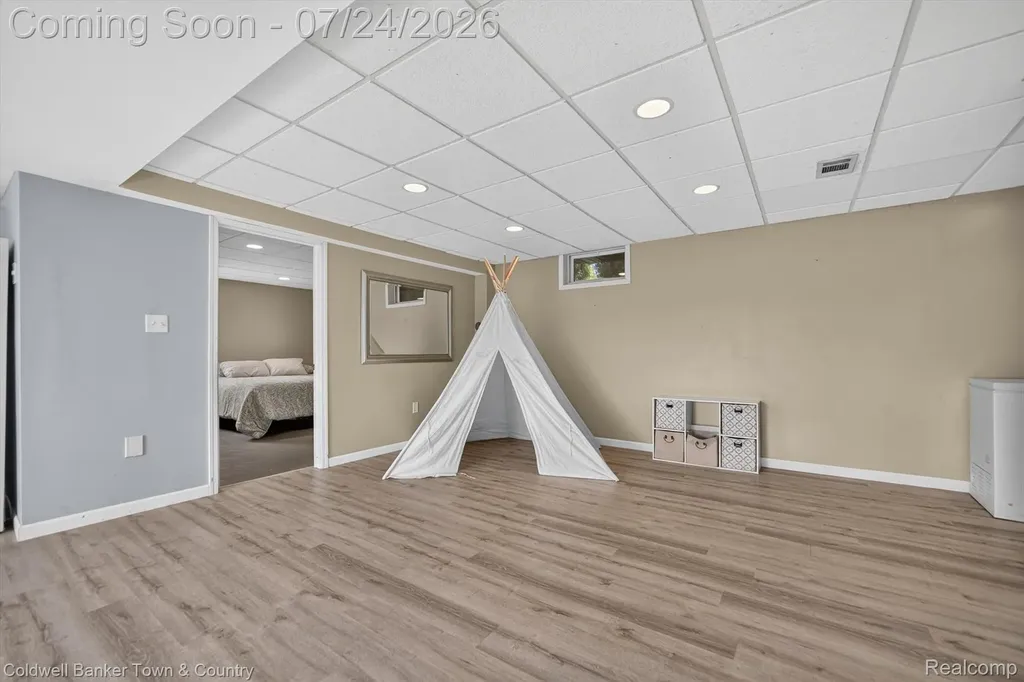 8175 Farley Road Putnam Township MI 48169