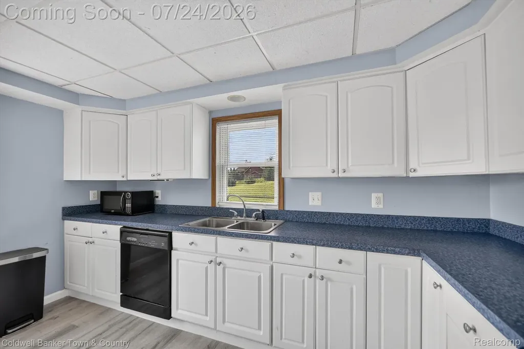 8175 Farley Road Putnam Township MI 48169