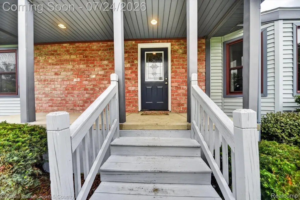 8175 Farley Road Putnam Township MI 48169