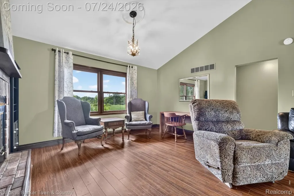 8175 Farley Road Putnam Township MI 48169