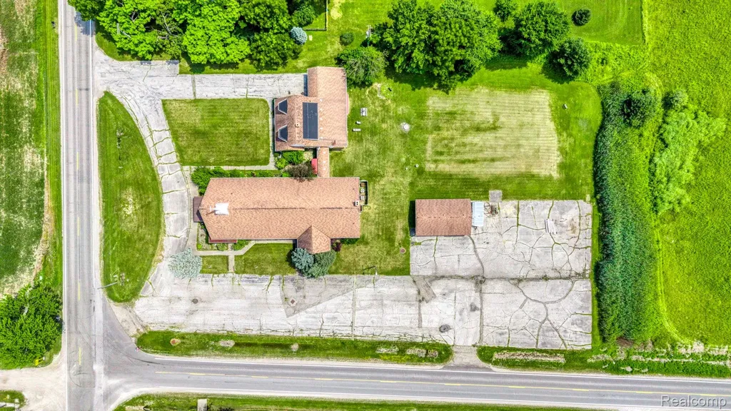 9735 Dolan Road Columbus Township MI 48063