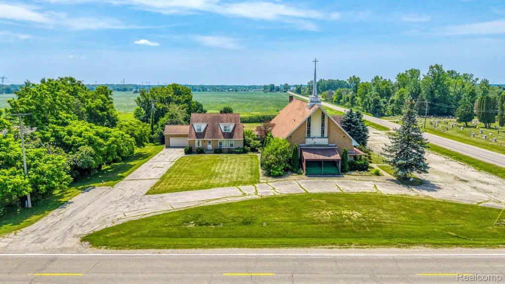 9735 Dolan Road Columbus Township MI 48063