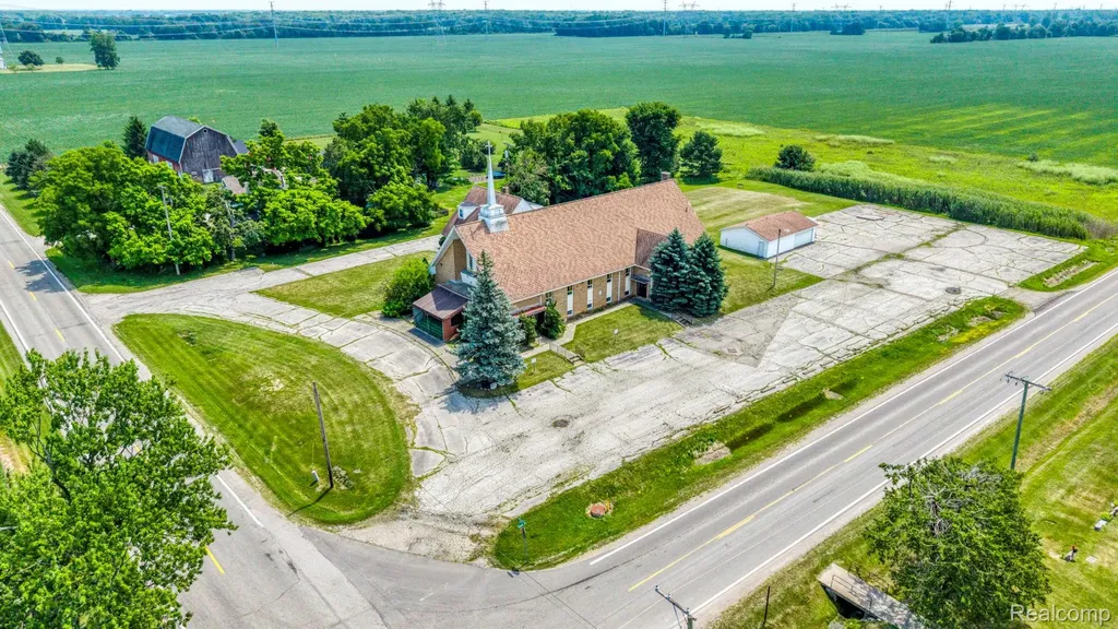 9735 Dolan Road Columbus Township MI 48063