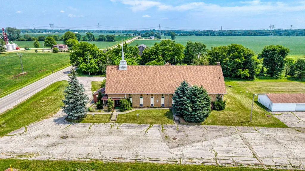 9735 Dolan Road Columbus Township MI 48063